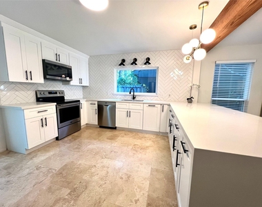 23 Dellforest Court - Photo Thumbnail 6