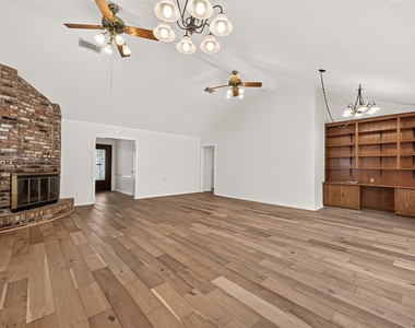12411 Pinerock Lane - Photo Thumbnail 14