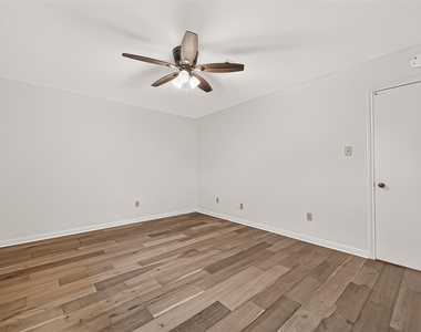 12411 Pinerock Lane - Photo Thumbnail 32