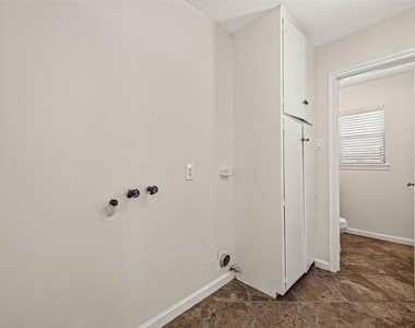12411 Pinerock Lane - Photo Thumbnail 42