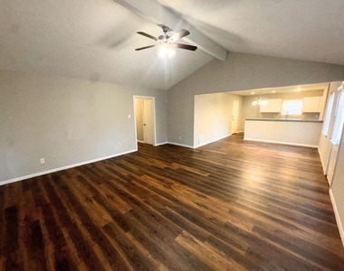723 Cherry Valley Drive - Photo Thumbnail 2