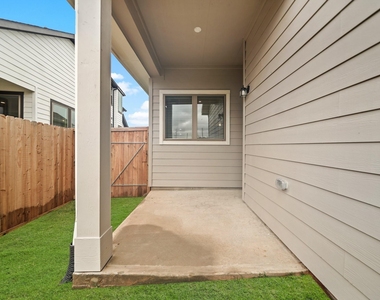 1547 Crystal Stream Drive - Photo Thumbnail 28