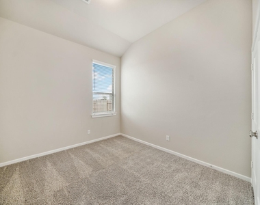 1547 Crystal Stream Drive - Photo Thumbnail 25