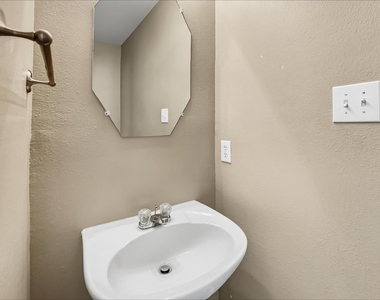 503 Pine Cluster Court - Photo Thumbnail 5