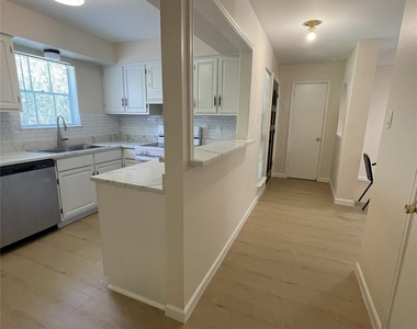 864 A Wax Myrtle Lane - Photo Thumbnail 12