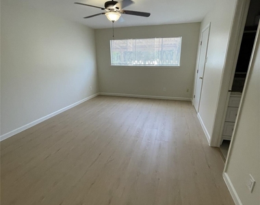 864 A Wax Myrtle Lane - Photo Thumbnail 21