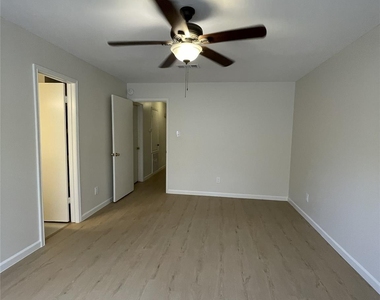 864 A Wax Myrtle Lane - Photo Thumbnail 18