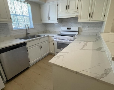 864 A Wax Myrtle Lane - Photo Thumbnail 13