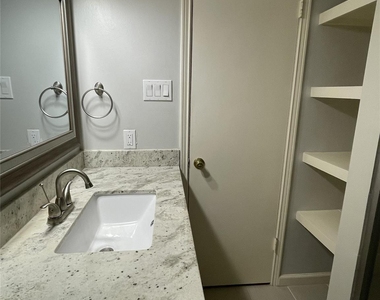 864 A Wax Myrtle Lane - Photo Thumbnail 22