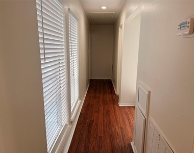 1114 Stoney Hill Drive - Photo Thumbnail 31