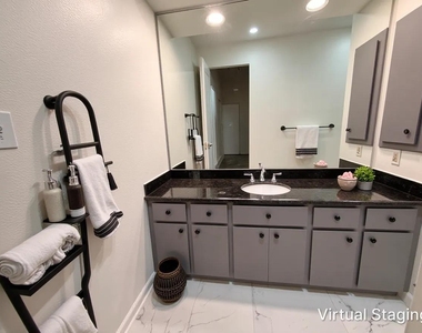 1114 Stoney Hill Drive - Photo Thumbnail 10
