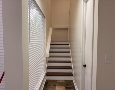 1114 Stoney Hill Drive - Photo Thumbnail 23