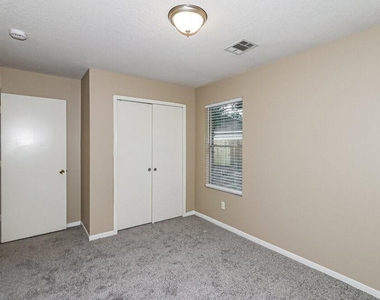 13230 Firebrick Drive - Photo Thumbnail 10