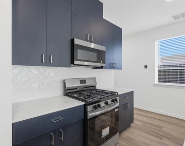 7720 Inwood Grove Lane - Photo Thumbnail 4