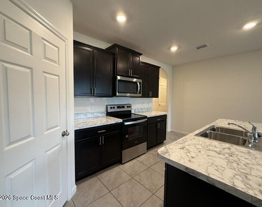 1160 Albion Street Nw - Photo Thumbnail 5