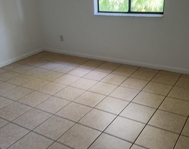 421 Mercury Avenue Se - Photo Thumbnail 13