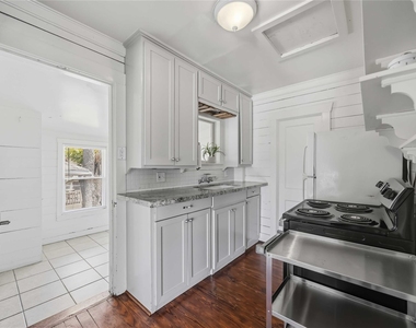 2714 Reagan - Photo Thumbnail 6