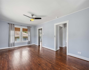 2714 Reagan - Photo Thumbnail 3