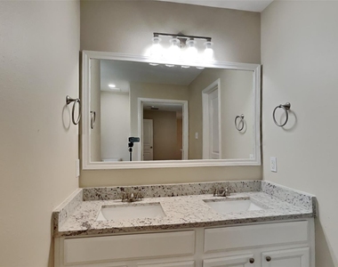 19331 Desert Calico Lane - Photo Thumbnail 7