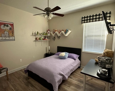 412 Waterside Circle - Photo Thumbnail 8