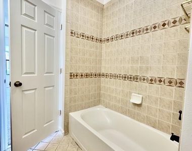 1310 Lara Circle - Photo Thumbnail 22