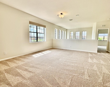 1310 Lara Circle - Photo Thumbnail 23