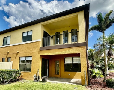 1310 Lara Circle - Photo Thumbnail 4