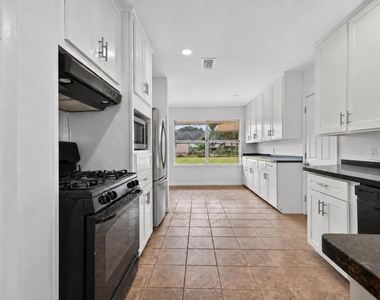 5027 Creekbend Drive - Photo Thumbnail 15