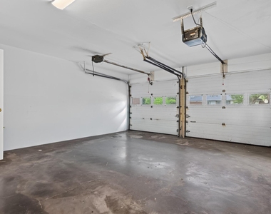 5027 Creekbend Drive - Photo Thumbnail 13
