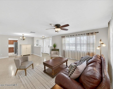 545 S Courtenay Parkway - Photo Thumbnail 4