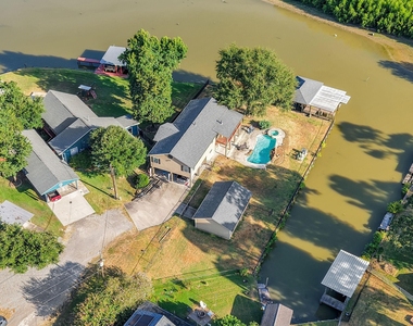 140 Elm Drive - Photo Thumbnail 27