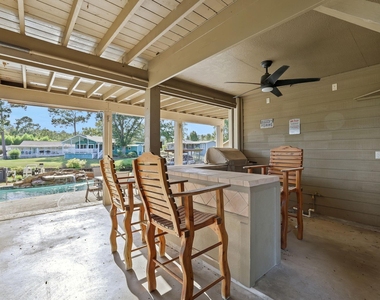 140 Elm Drive - Photo Thumbnail 17
