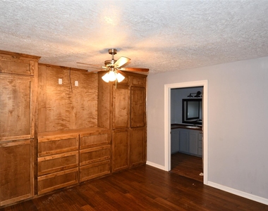 405 County Road 2296 - Photo Thumbnail 2