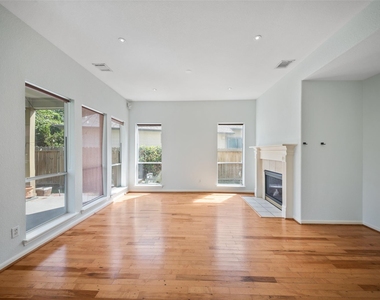 131 Zephyr Bend Place - Photo Thumbnail 17