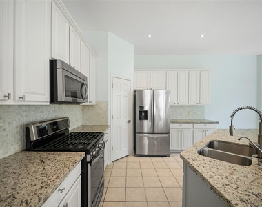 131 Zephyr Bend Place - Photo Thumbnail 12