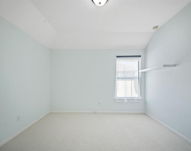 131 Zephyr Bend Place - Photo Thumbnail 34