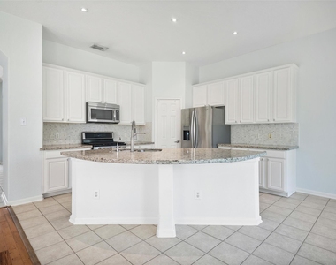 131 Zephyr Bend Place - Photo Thumbnail 11