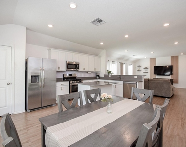 26622 Bluestem Valley Lane - Photo Thumbnail 14