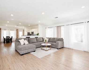 26622 Bluestem Valley Lane - Photo Thumbnail 6
