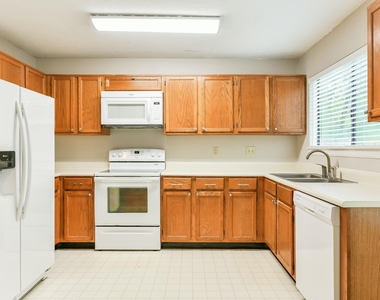 38 Camberwell Court - Photo Thumbnail 6