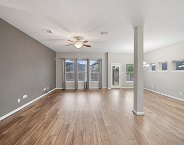 262 Pleasant Hill Way - Photo Thumbnail 5
