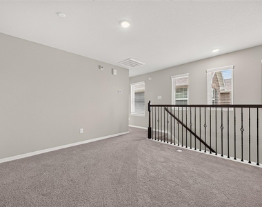 8033 Scanlan Trail - Photo Thumbnail 18