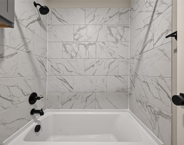 8033 Scanlan Trail - Photo Thumbnail 32