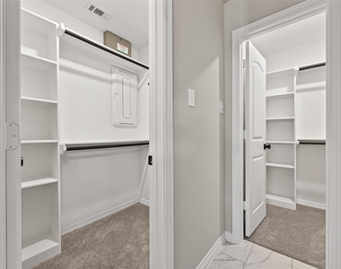 8033 Scanlan Trail - Photo Thumbnail 27