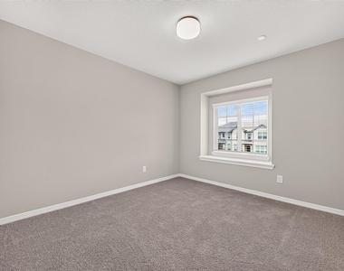 8033 Scanlan Trail - Photo Thumbnail 29