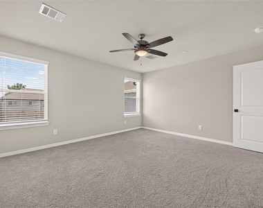 8033 Scanlan Trail - Photo Thumbnail 22