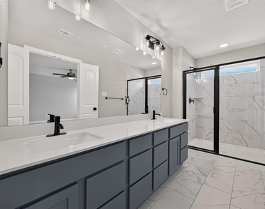 8033 Scanlan Trail - Photo Thumbnail 23