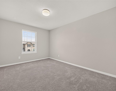 8033 Scanlan Trail - Photo Thumbnail 33