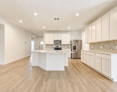 30215 Lone Peak Drive - Photo Thumbnail 3