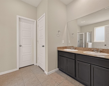 16226 Westley Ridge Drive - Photo Thumbnail 30